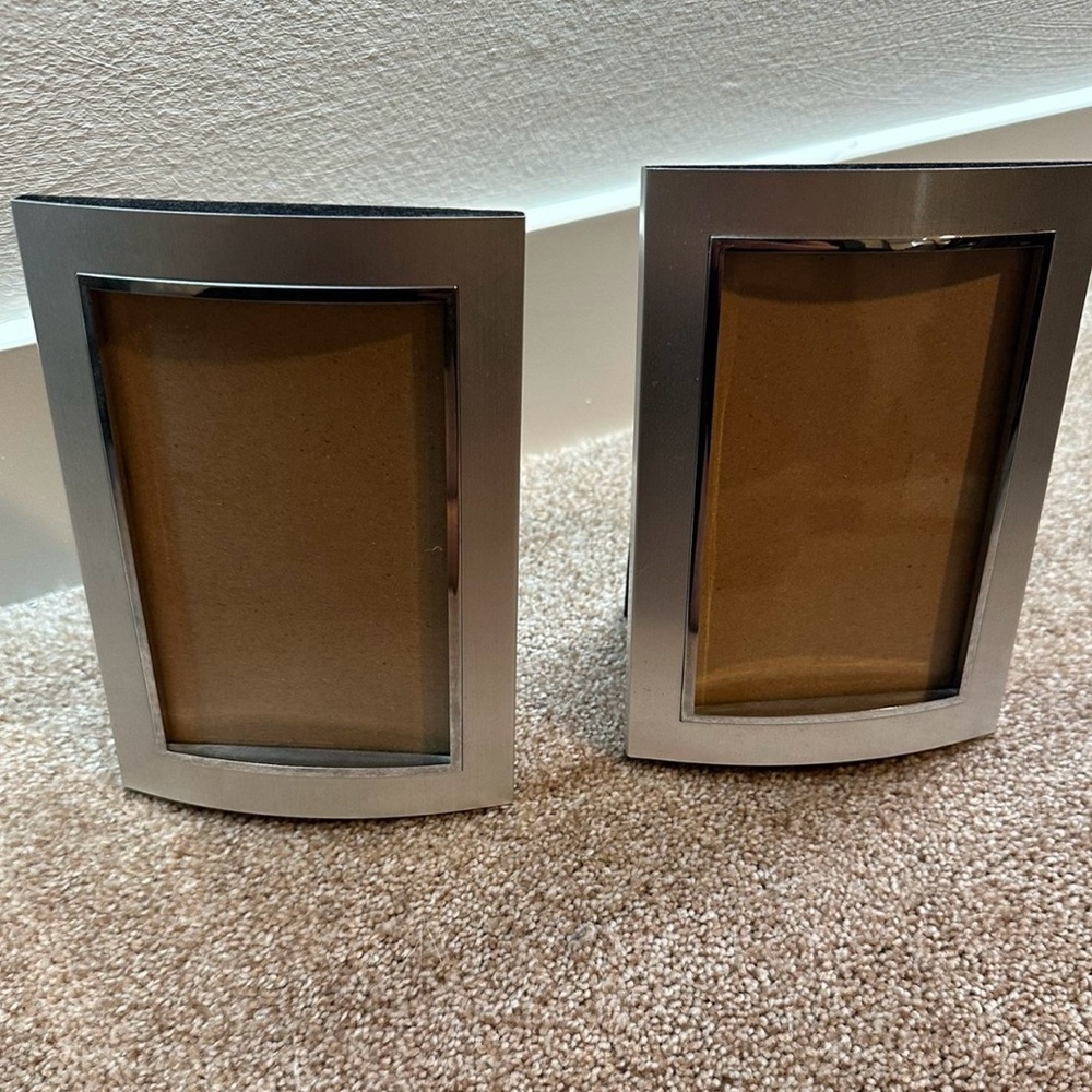 Set Of 2 - 4x6 2 Toned Silver Frames